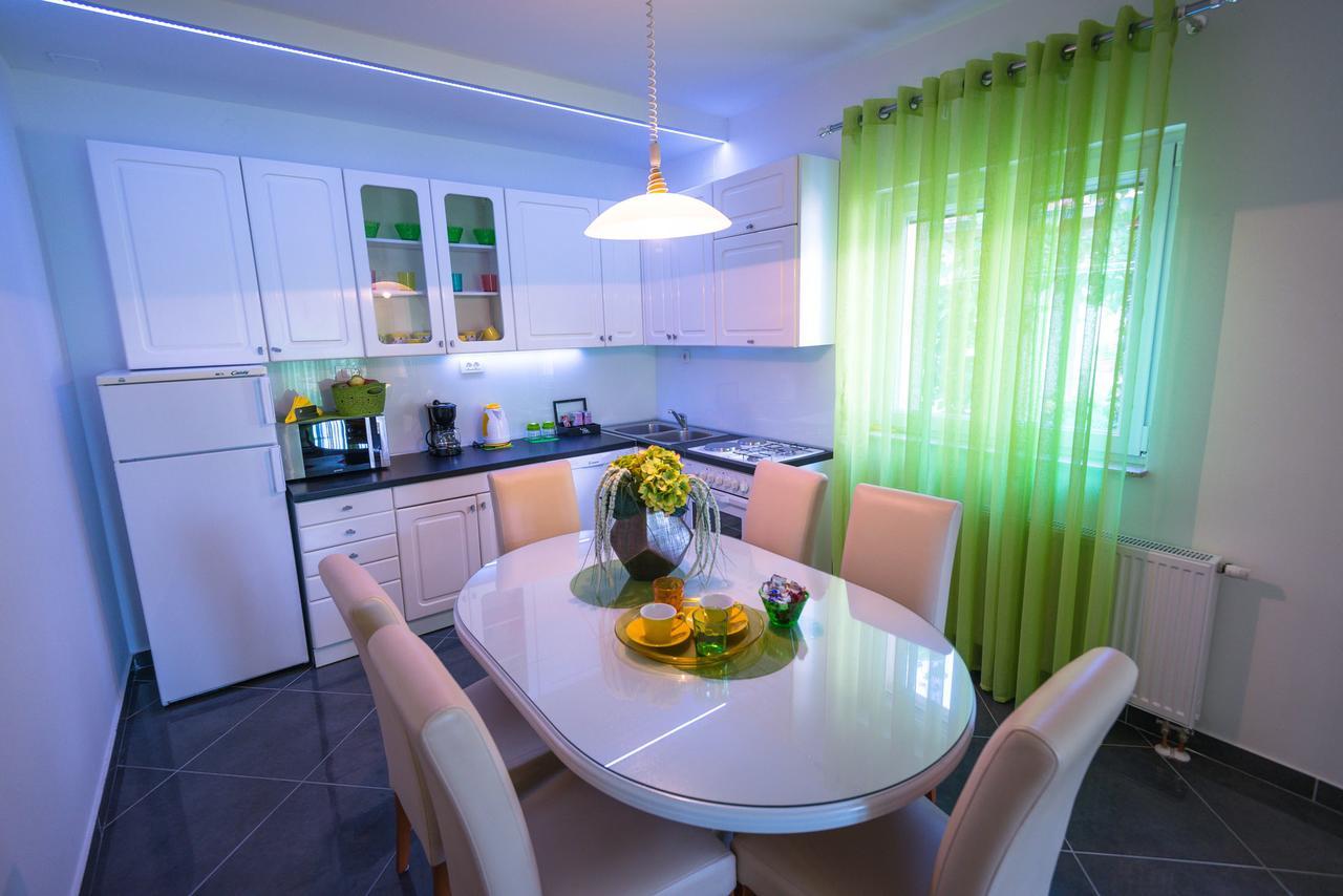 Apartments Sunny Garden Brodarica  Exterior foto