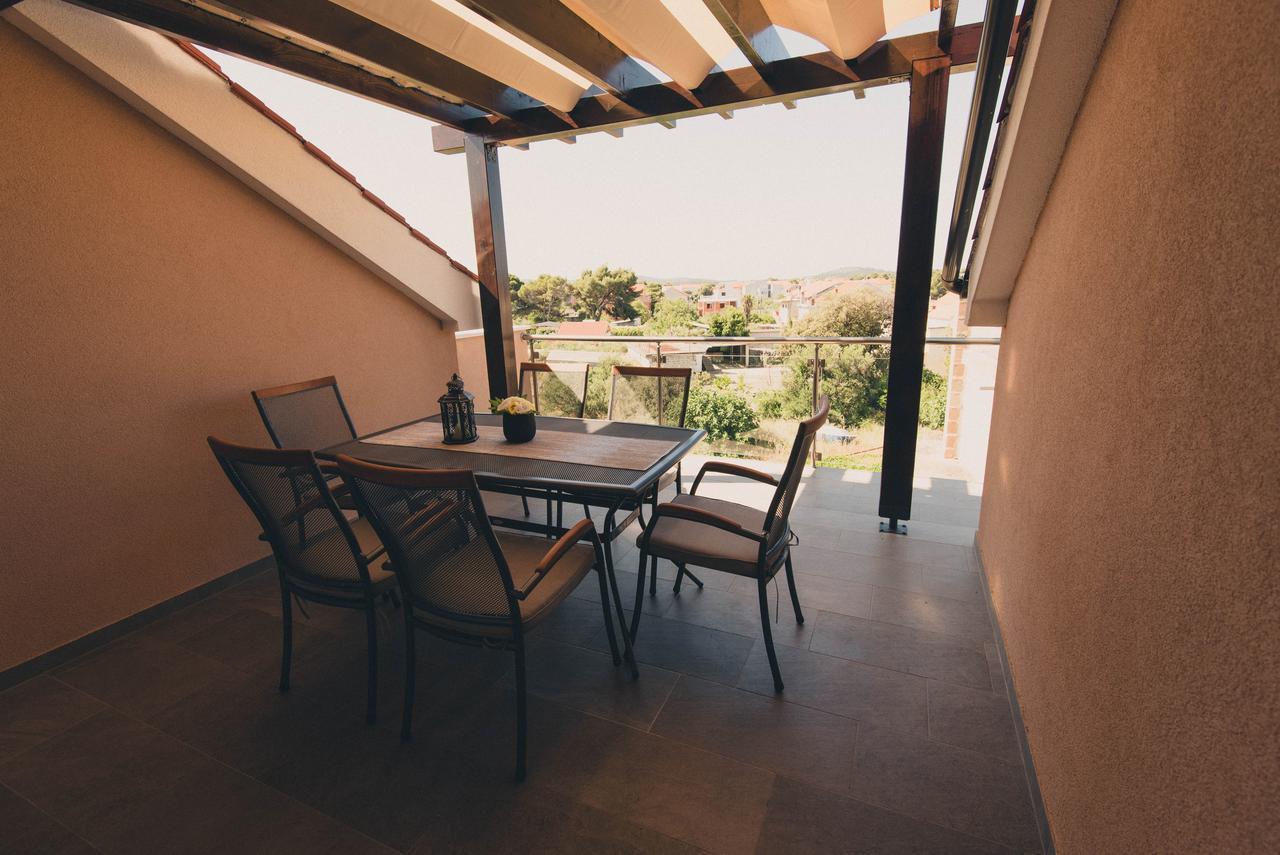Apartments Sunny Garden Brodarica  Exterior foto